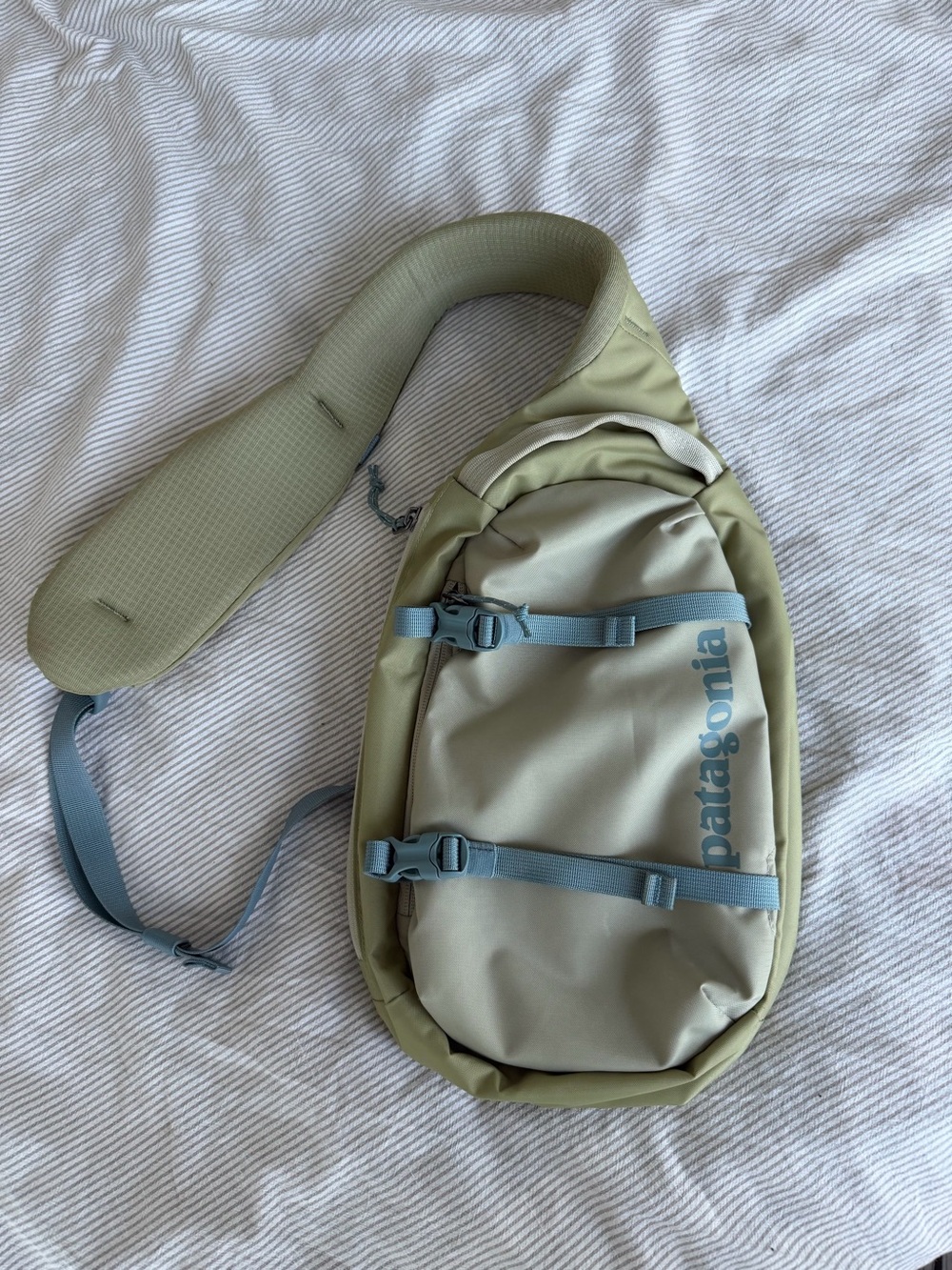 Patagonia atom sling bag